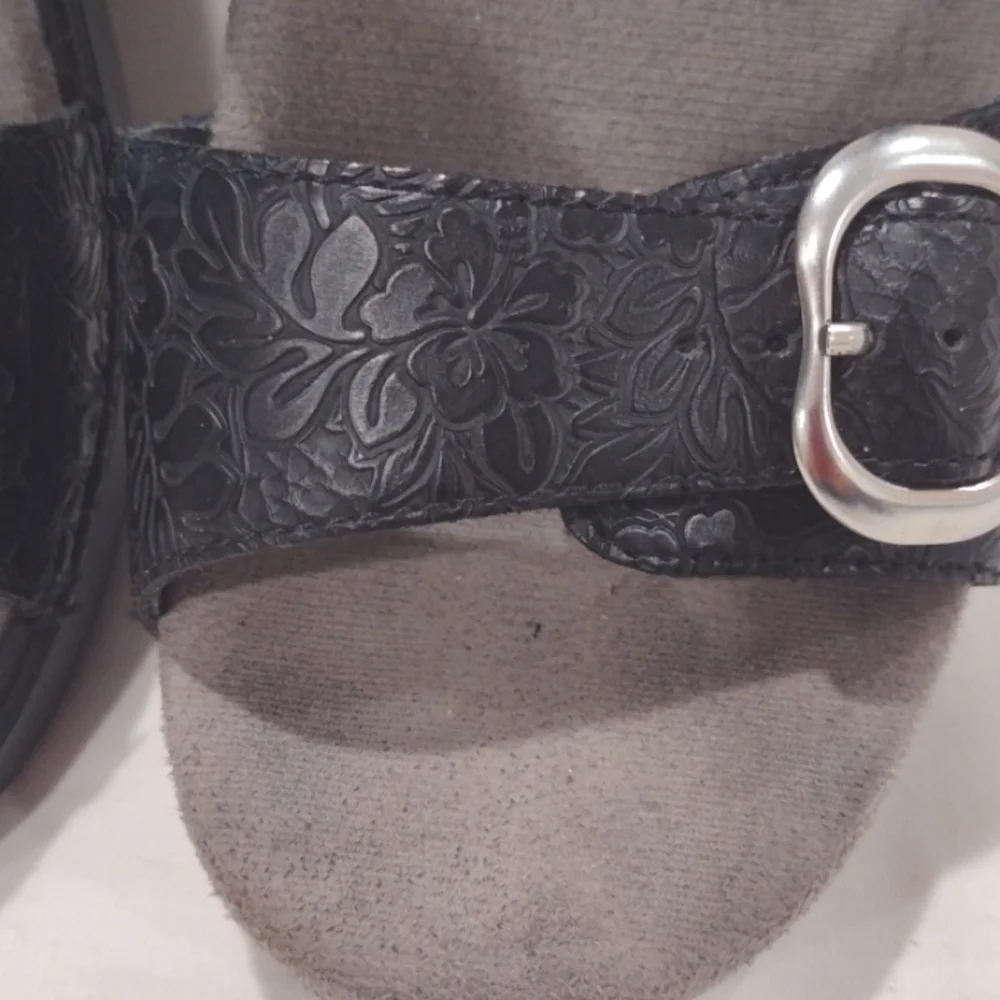 Dansko Sophie Buckle Leather Platform Slides Embossed Leather EU 37 NWOB